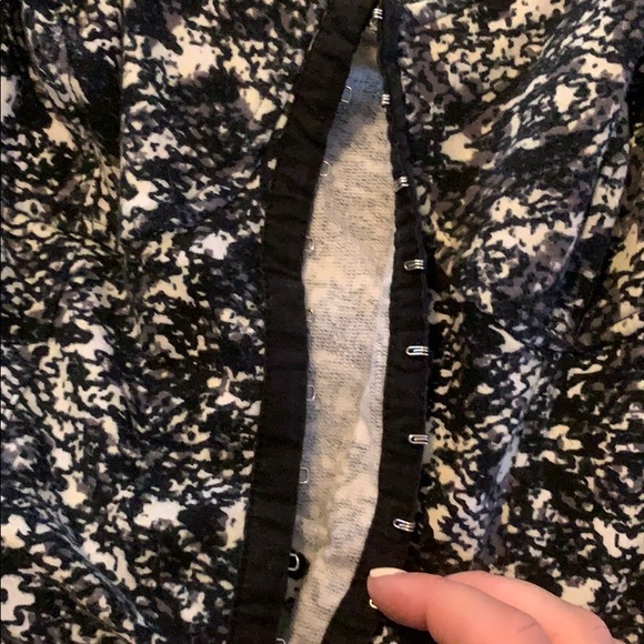 Crop top - Picture 3 of 3